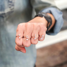 Indlæs billede til gallerivisning Infinity Ring (adjustable size)
