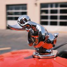 Indlæs billede til gallerivisning Angry Rubber Duck Hood Ornament
