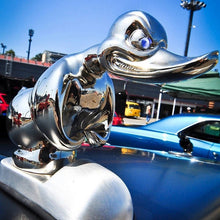 Indlæs billede til gallerivisning Angry Rubber Duck Hood Ornament
