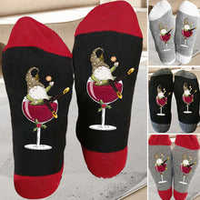 Indlæs billede til gallerivisning Gnome Wine Glass Unisex Crew Socks
